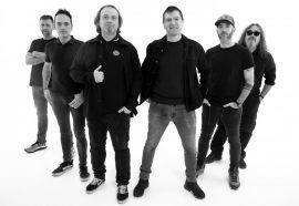 Boikot embiste de nuevo: ‘Toro’, una crónica punk desde la arena y el dolor